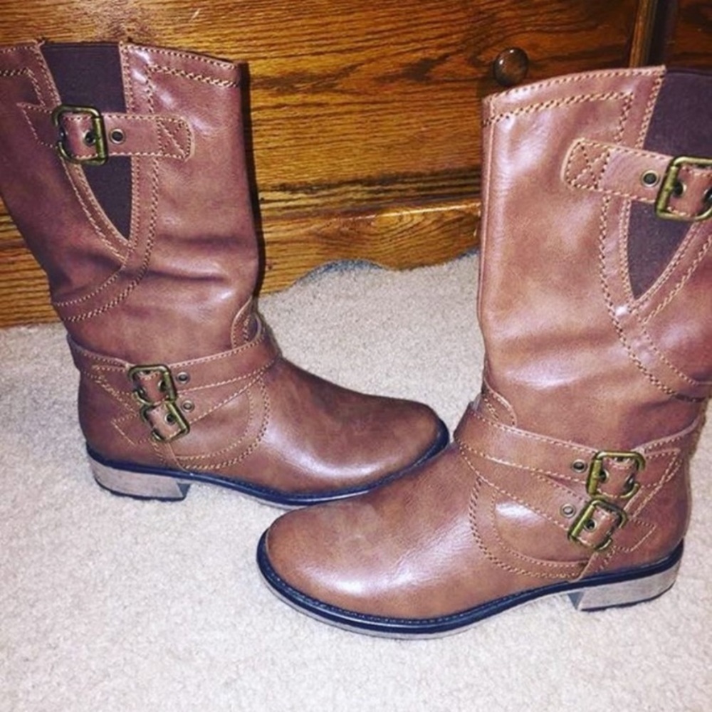 Bare Trap Boots